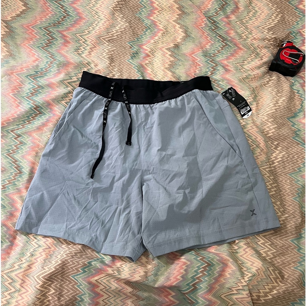 Xersion running Shorts Men's Small Gray Training Quick Dri New with tags